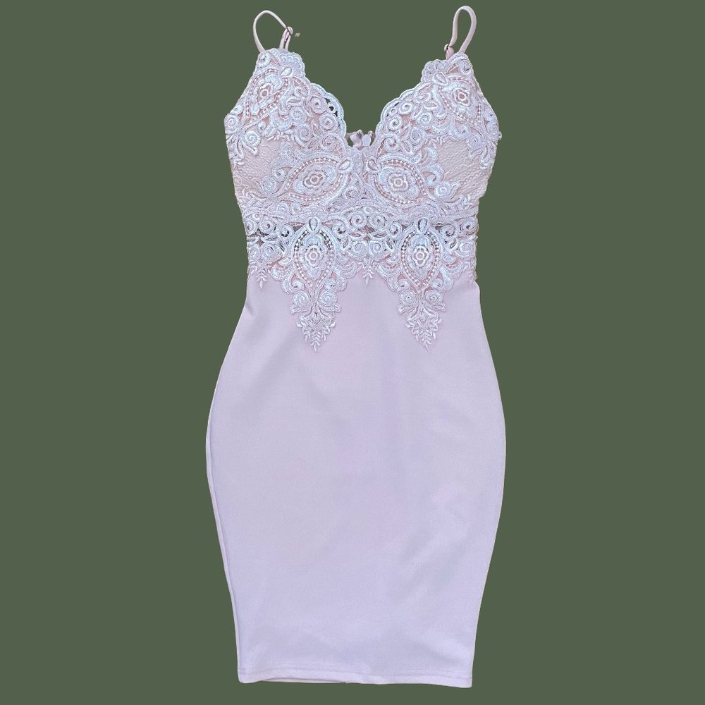 PINK LACE FASHIONNOVA DRESS